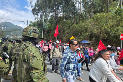 Fuerzas Armadas del Ecuador, ejecutan operaciones militares de control en el sector de Sayausí, en Cuenca.