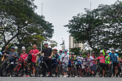 Más de un centenar de deportistas recorrieron 50k en Guayaquil.