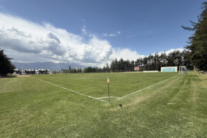 El club mostró las canchas que ahora ocuparán oficialmente en Imbabura.