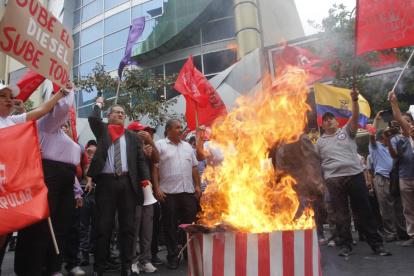 La tarde de este martes 23 de septiembre se desarrolló una protesta en el centro de Guayaquil.