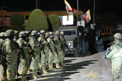 La Policía Nacional y las Fuerzas Armadas mantienen operativos nocturnos en cinco provincias del país, donde rige el toque de queda desde las 22:00 hasta las 05:00.