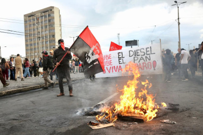 Impacto económico del paro nacional en Ecuador: transporte paralizado y sobreprecios en mercados