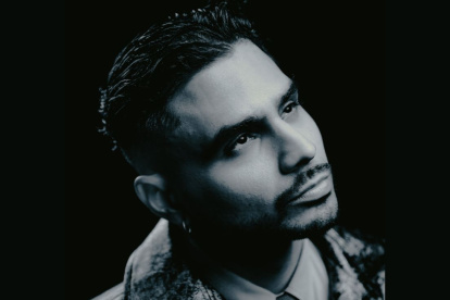 Este 2025, Álvaro Díaz sigue creciendo exponencialmente su trayectoria y visibilidad en la escena urbana contemporánea.