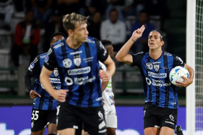 Michael Hoyos anotó un doblete para Independiente del Valle ante Once Caldas en Manizales.