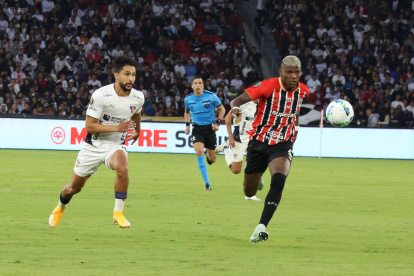 Liga de Quito se impuso 2-0 a Sao Paulo en el partido de ida en Quito.