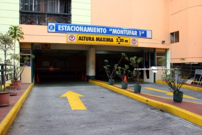 Los parqueaderos municipales que se pueden arrendar están ubicados en los diferentes estacionamientos públicos que tiene Quito en el norte, centro y sur de la capital.