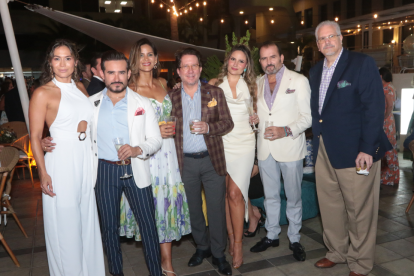 Paola Poggo, Jusuet Morán, Karla Chávez, José Luis Iturralde, María Belén Marín, Mauricio Rodríguez y Nicolás Valdano.