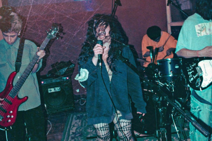 Razones para Odiar, banda de Otavalo que se está posicionando en la escena nacional gracias a su potente descarga en vivo.