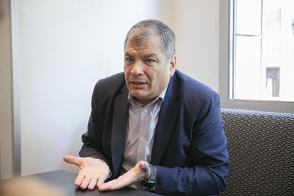 El expresidente se refirió a las declaraciones de Noboa sobre una "reelección indefinida".