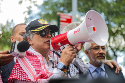 El presidente colombiano participó de una protesta contra Israel.