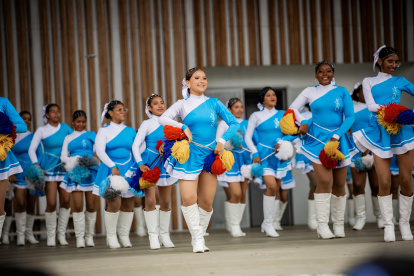 Bastoneras se lucieron en este evento cívico y deportivo