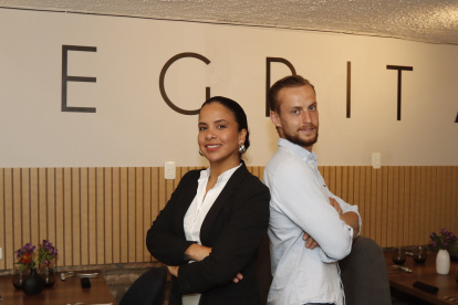 Ana Julia Quiñónes y Loris Sellam son chefs y propietarios del restaurante Negrita, ubicado en el sector de la Guanguiltagüa, en la capital.