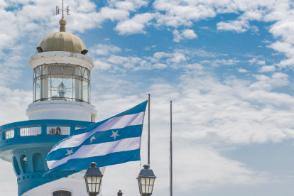 El 9 de octubre se recuerda la gesta libertaria de 1820, símbolo de identidad y orgullo guayaquileño.