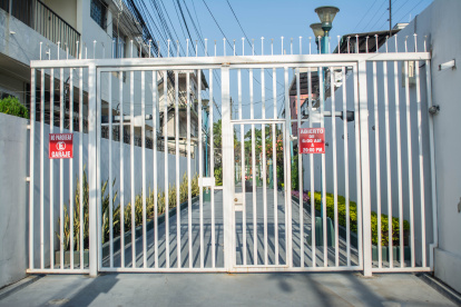 La ciudadanía puede solicitar al Municipio de Guayaquil la instalación de portones tras cumplir requisitos como el apoyo de los residentes mediante firmas.