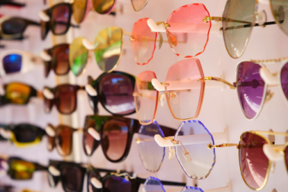 Maximiza tu rendimiento al aire libre. La guía científica para elegir el color de lentes de sol