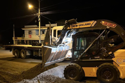 Según Paola Pabón, la maquinaria de la Prefectura de Pichincha se desplazó al norte de Quito para atender emergencias por las lluvias.