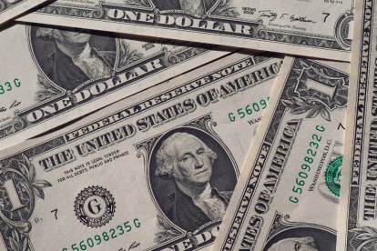 El programa estatal en Sacramento entrega $850 mensuales a artistas seleccionados por la Oficina de Artes y Cultura.