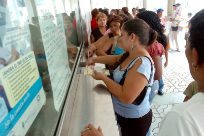 El Bono de Desarrollo es una transferencia mensual de $ 55 dirigida a hogares en pobreza y extrema pobreza.