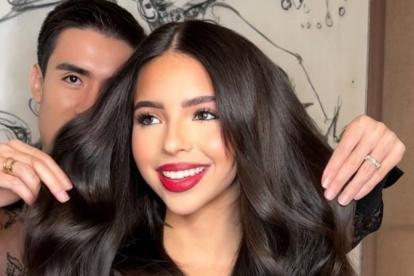 Micky Hair junto a Ángela Aguilar.