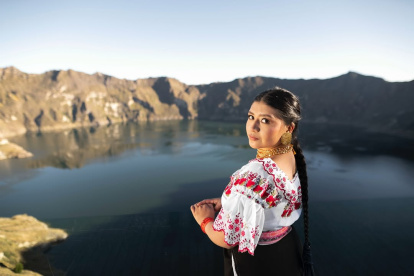 Ñusta Picuasi presenta el videoclip Vuela.