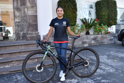 Natalie Revelo ha dado sólidos pasos en el ciclismo.