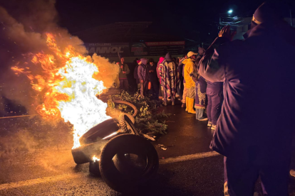 Cierres viales en Ecuador por el paro nacional.