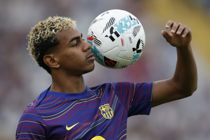 Lamine Yamal comandará el ataque de FC Barcelona.