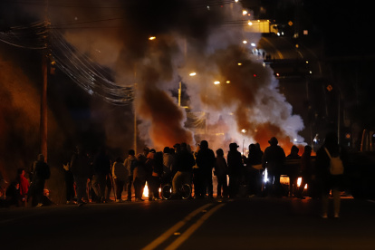 Imagen real y verificada del paro nacional 2025, que muestra a los manifestantes durante las protestas en las calles de Ecuador