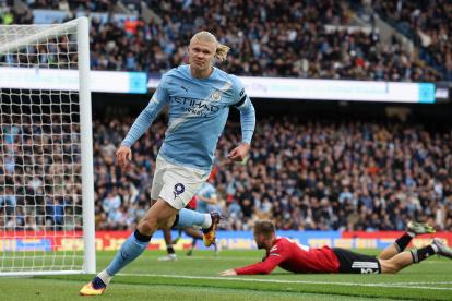 Erling Haaland comandará el ataque de Manchester City.