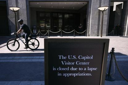 El Centro de Visitantes del Capitolio de los EE. UU. estará cerrado a los visitantes el primer día del cierre del gobierno de los EE. UU.