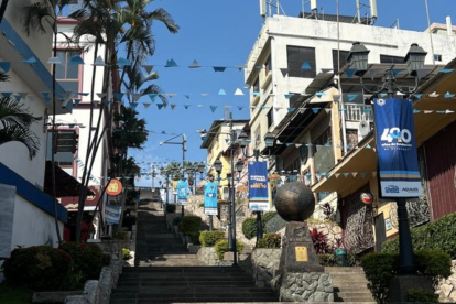 Las Peñas conserva la memoria de Guayaquil entre placas, cañones y casas patrimoniales.
