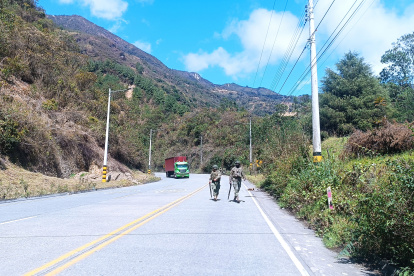 Las vías de Azuay permanecen habilitadas sin la presencia de  manifestantes.