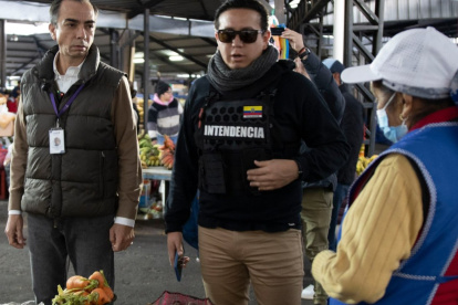 La Intendencia de Pichincha realiza controles permanentes de los precios de los productos en los mercados de Quito, durante las protestas.