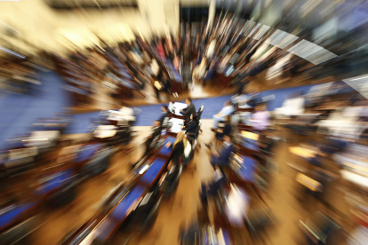 Efecto óptico al captar una sesión plenaria de la Asamblea Legislativa de El Salvador, en San Salvador.