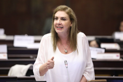 Nuria Butiñá, asambleísta de la Revolución Ciudadana, fue acusada por un asesor, por pago de diezmos, maltratos, etc.