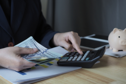 El Bono de Desarrollo Humano 2025 en Ecuador se entrega a familias en situación de vulnerabilidad.