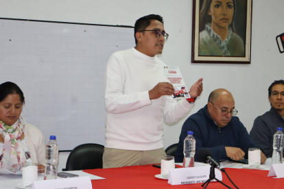 El presidente de la Unión Nacional de Educadores (UNE), Andrés Quishpe.