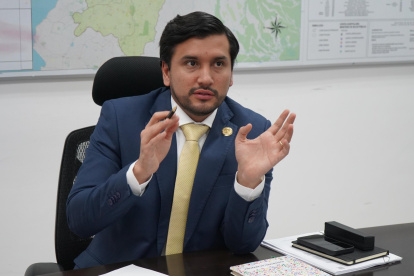 El ministro Jimmy Martin confirmó los traslados aéreos de pacientes críticos en Imbabura