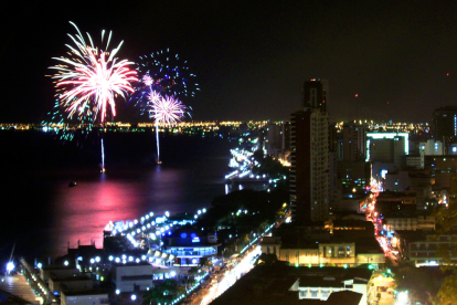 El feriado de octubre de 2025 se da por la Independencia de Guayaquil.