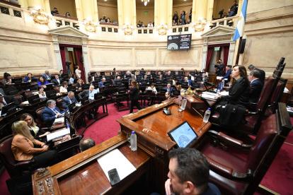 El Senado de Argentina de senadores durante un debate en el Congreso el jueves, 2 de octubre de 2025, en Buenos Aires (Argentina).