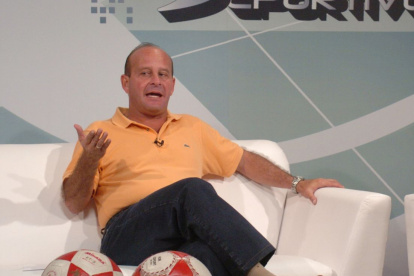 Periodista Simón Cañarte sufrió un infarto y pide apoyo para su recuperación.