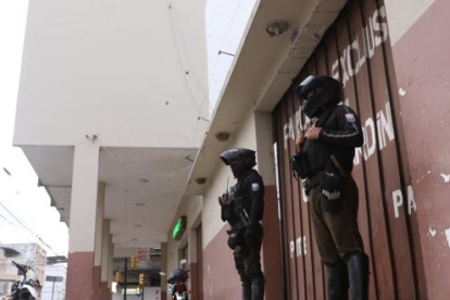 El asesinato se registró en una habitación en la planta alta del hotel.