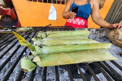 Muchín. Los muchines esmeraldeños se envuelven en hojas de plátano.
