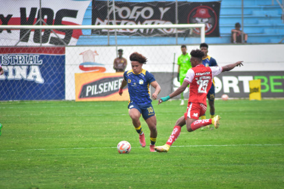 Erick Mendoza es figura en el ataque del Delfín.