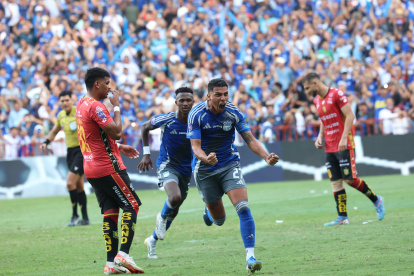 Emelec recibe a Deportivo Cuenca en la fecha 1 del hexagonal por un cupo internacional.