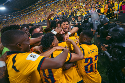 Ecuador lucha por integrar el bombo 2 antes del sorteo mundialista.