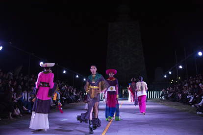 Orrthiz resaltó técnicas como el crochet, los bordados y orfebrería.