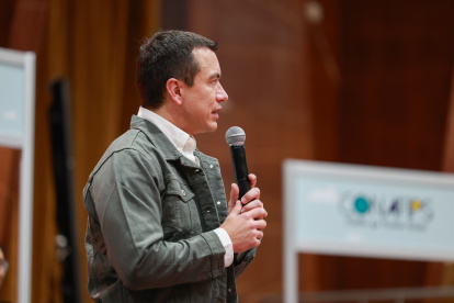 El presidente de Ecuador, Daniel Noboa, en un evento de su agenda territorial.