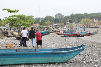 La pesca y la captura de cangrejos constituyen la principal actividad económica en Punta de Piedra, una comuna donde hoy viven 180 personas.