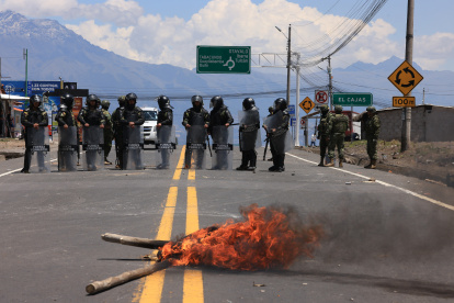 Una protesta en días pasados, en Otavalo. La Conaie ahora amenaza con tomarse la capital.